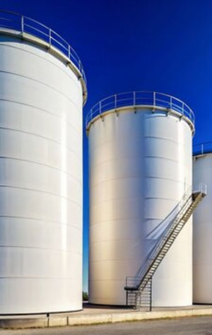 Oil tank