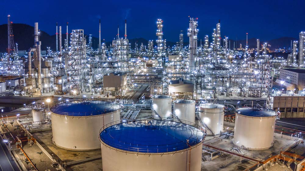 crude oil storage tanks1